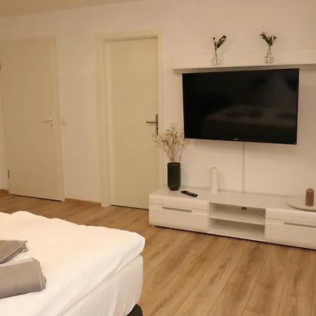 Апартаменты Holiday Home In Essen Near Messe Essen *