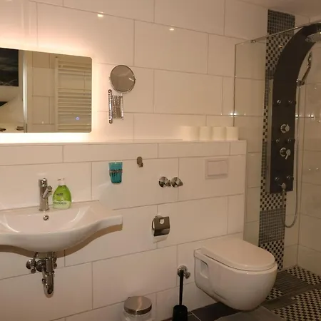 Апартаменты Holiday Home In Essen Near Messe Essen