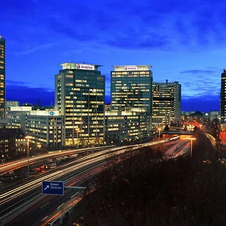 Апартаменты Holiday Home In Essen Near Messe Essen *